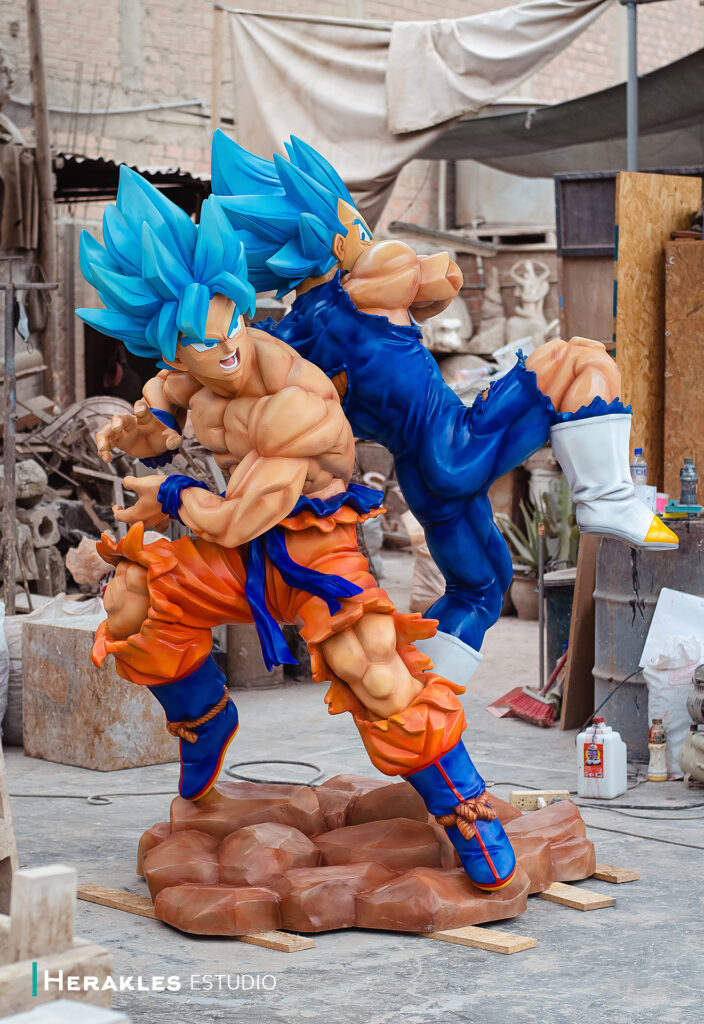 Goku & Vegeta statue Dragon ball Super sculpture Herakles Estudio - Escultura a escala real en fibra de vidrio. Lima Peru